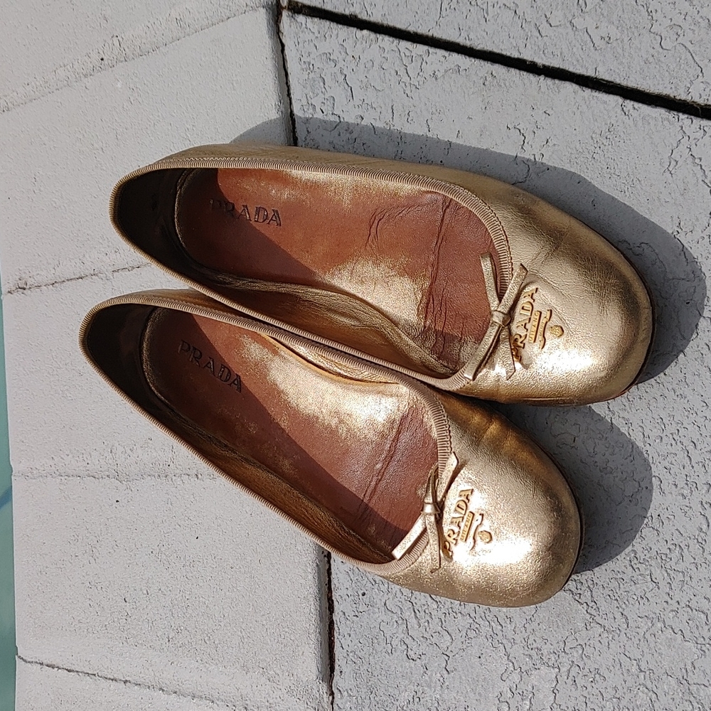Prada Metallic Gold Leather Ballet Flats with Logo - Picture 2 of 15